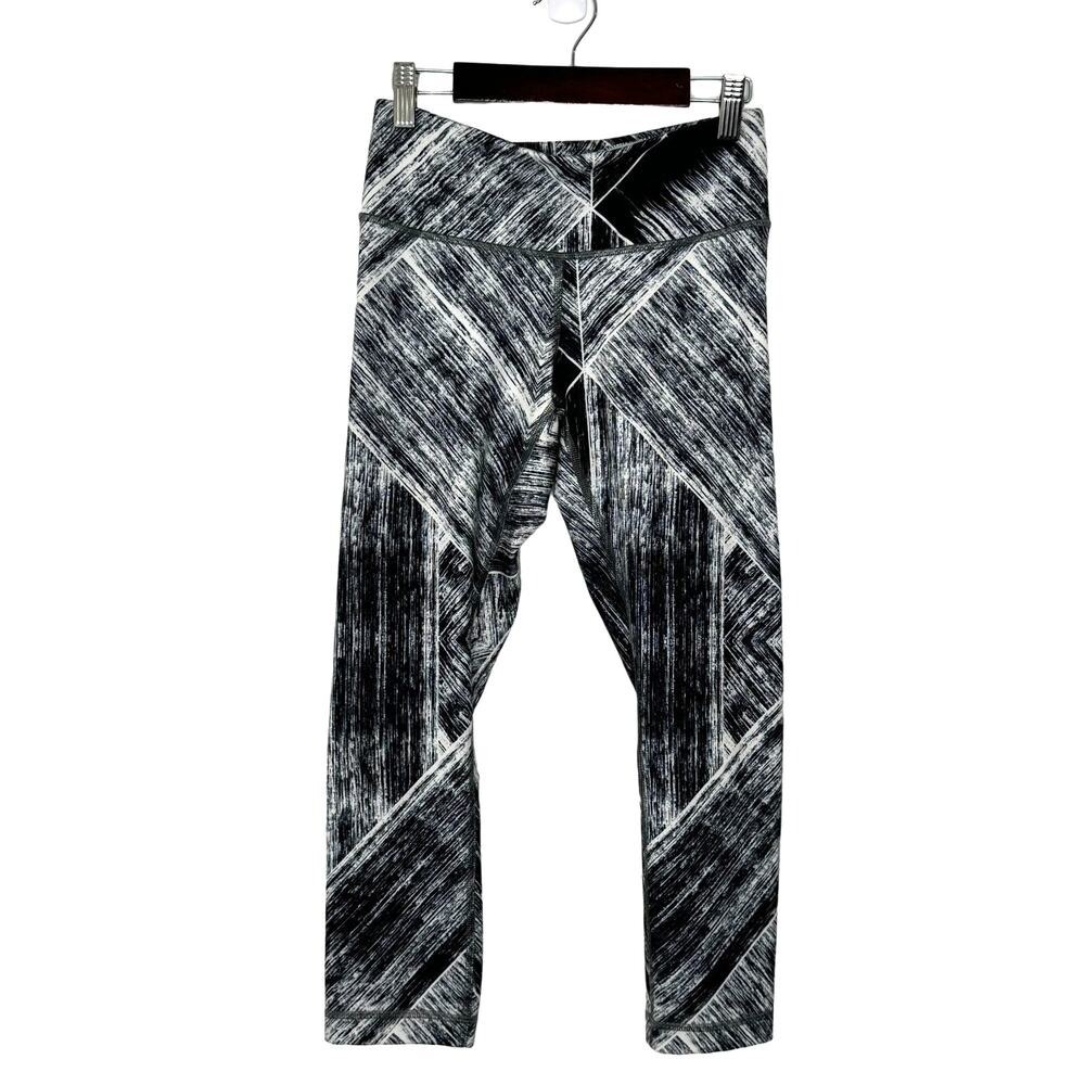 Lululemon Wunder Under Crop II Full-On Luon in Heat Wave White Black Size 4